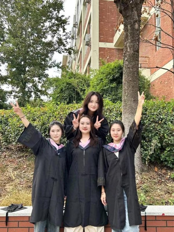 炫多配资 喜讯！武汉城市学院同一宿舍的4位江苏姑娘，全部考研上岸！